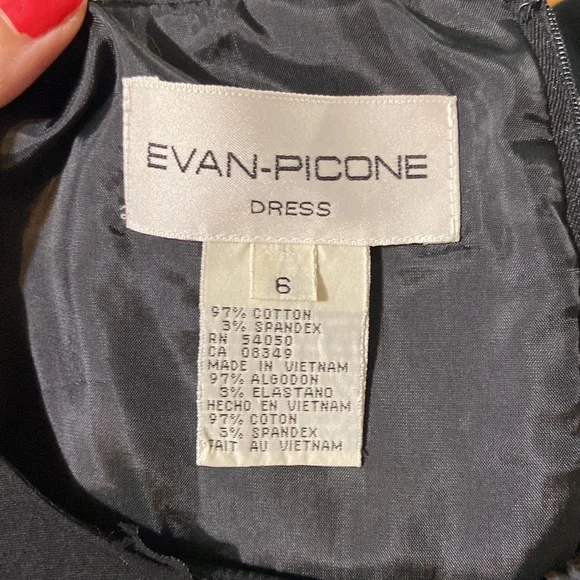 Evan-Picone Little Black Dresses. Size 6 - Picture 8 of 9
